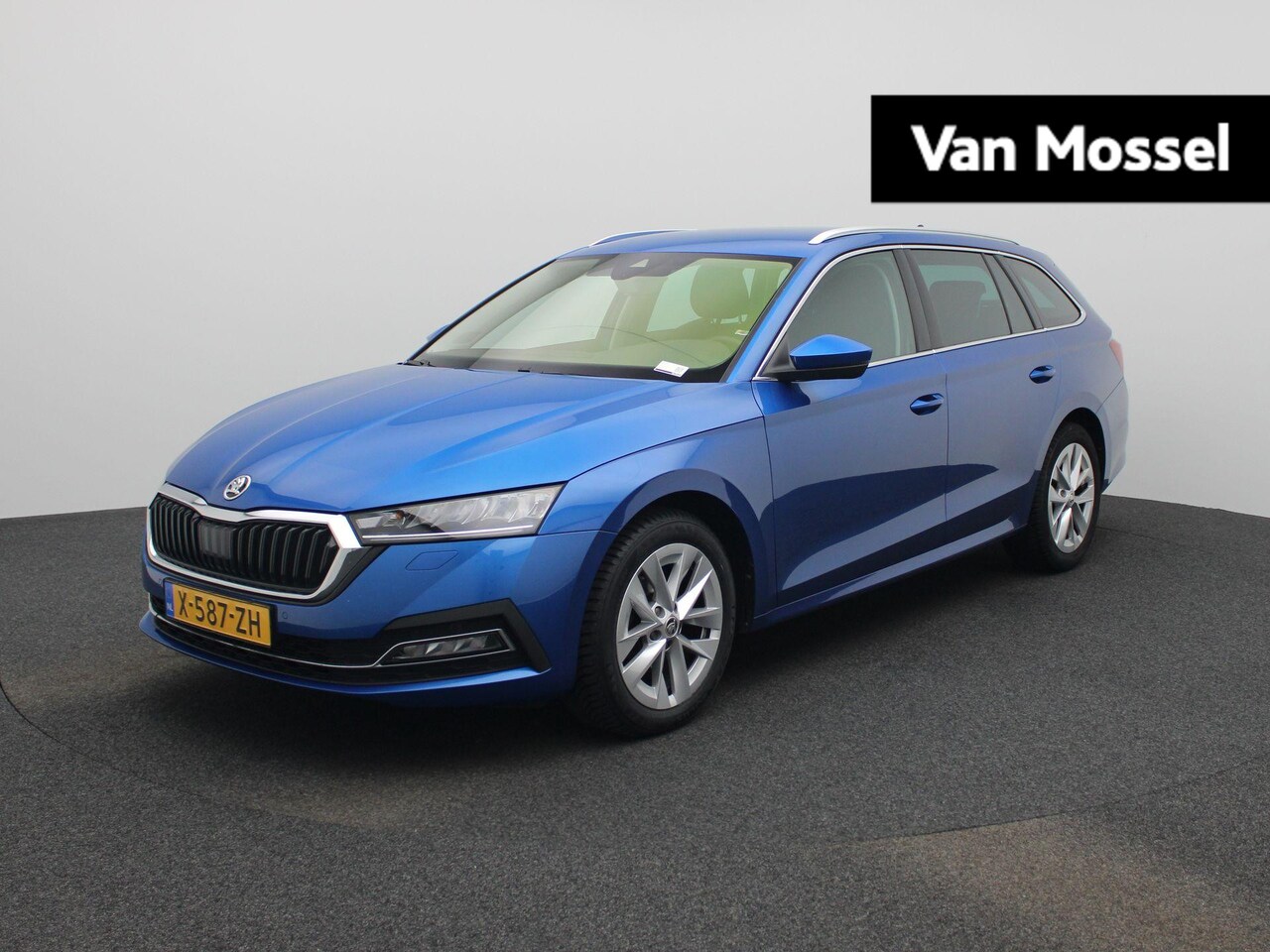 Skoda Octavia Combi - 1.5 e-TSI Business Edition Plus | STOELVERWARMING | ELEKTR. ACHTERKLEP | PARKEERSENSOREN V - AutoWereld.nl