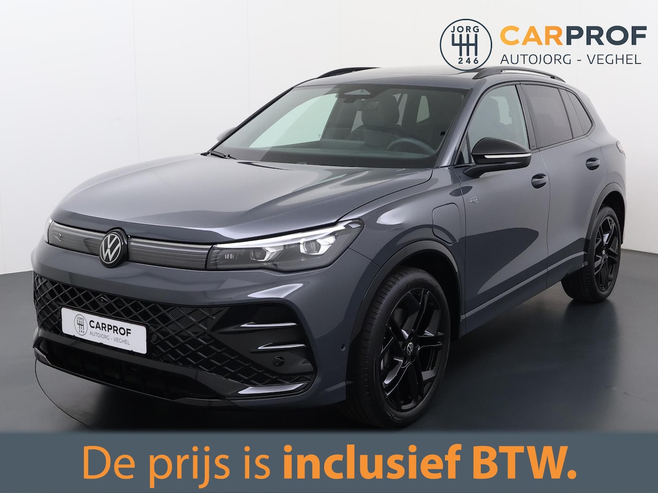 Volkswagen Tiguan - 1.5 eTSI R-Line Edition PHEV | Trekhaak |  Pano | Black Style | Leder | Ergo stoelen | - AutoWereld.nl