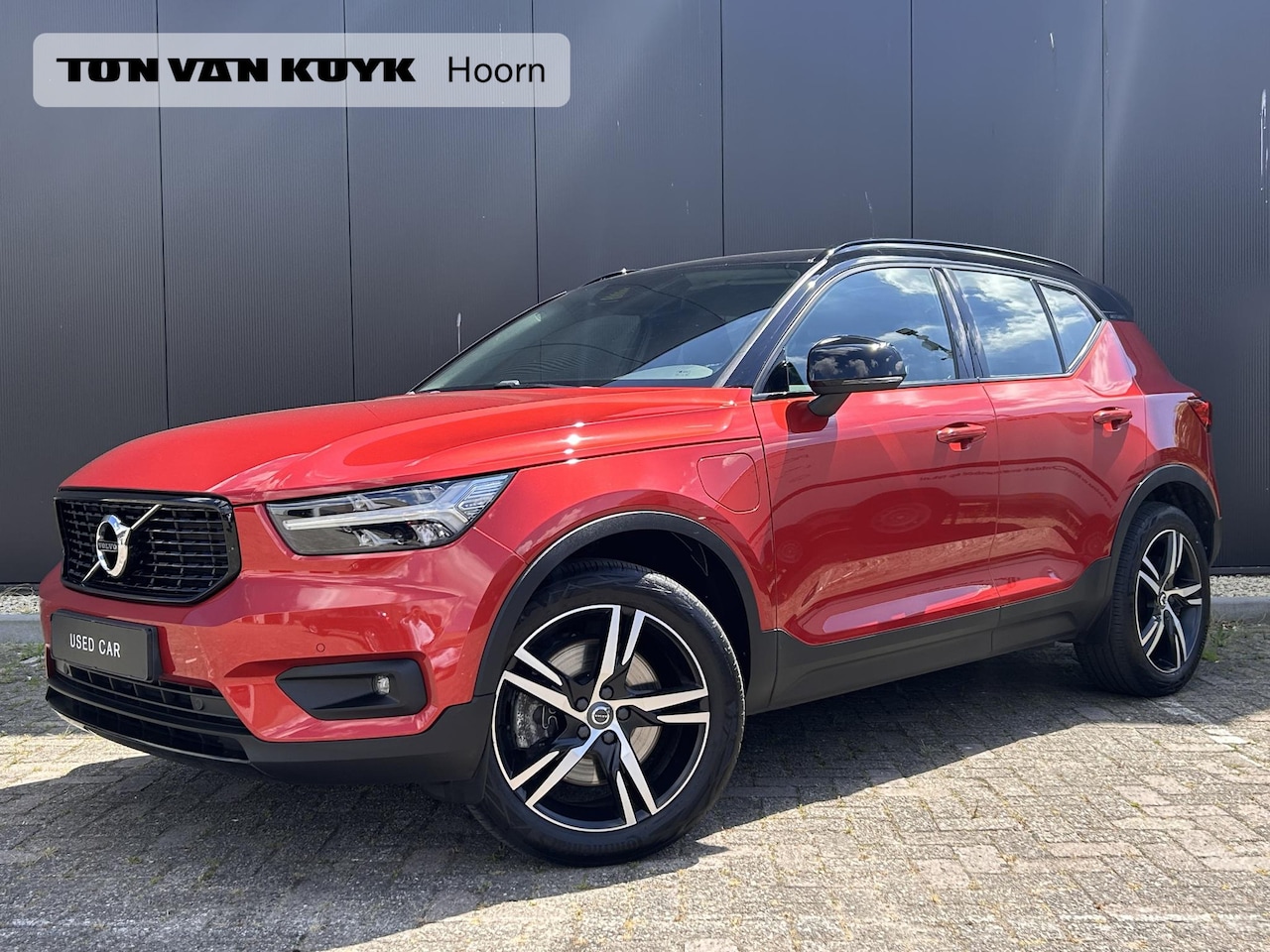 Volvo XC40 - 1.5 T4 Recharge R-Design Expression Adaptieve cruise control / Stoelverwarming / Pilot ass - AutoWereld.nl