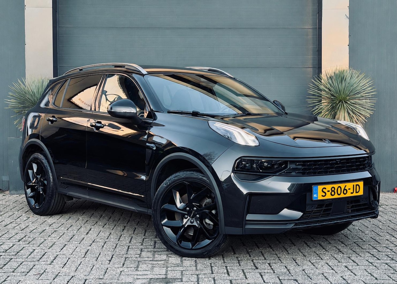 Lynk & Co 01 - 1.5/Pano/Navi/Camera/BlackStyle - AutoWereld.nl