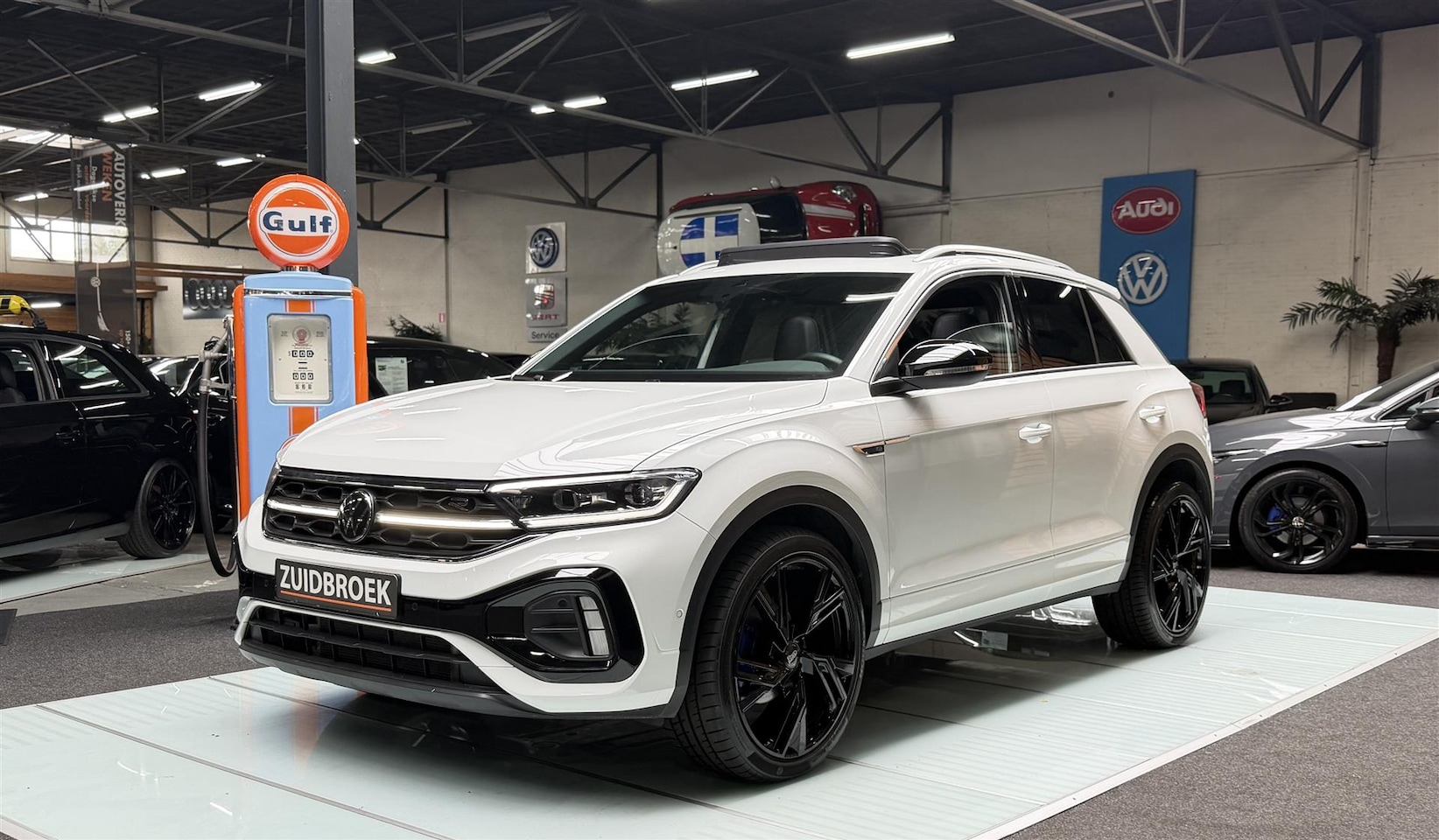 Volkswagen T-Roc - 1.5 TSI R-Line | DSG | Vol optie | Pano | Virtual Dspl - AutoWereld.nl