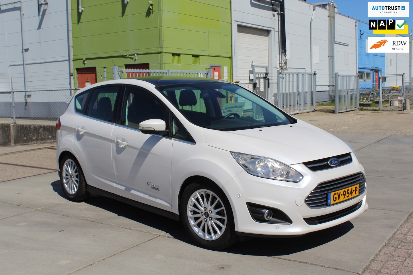 Ford C-Max - 2.0 Plug-in Hybrid Titanium Plus NAP..AUTOMAAT PANO CAMERA KEYLESS LEDER PARKEERHULP - AutoWereld.nl