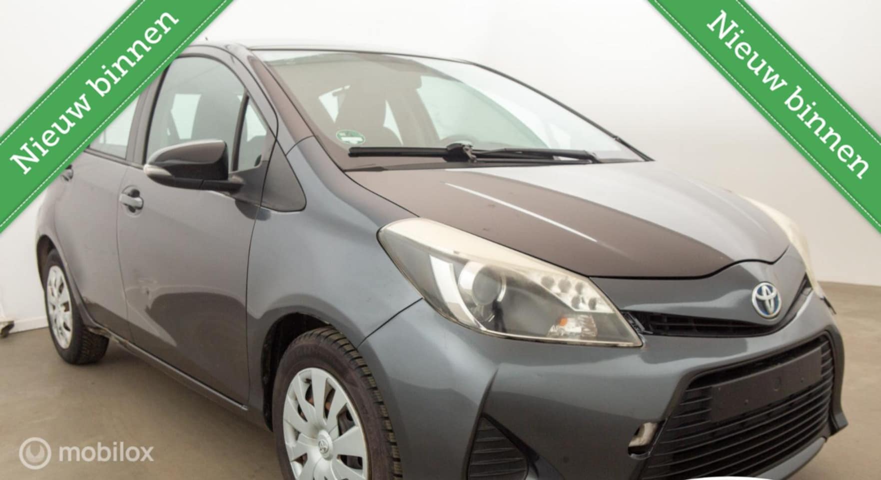 Toyota Yaris - 1.5 Hybrid AUTOMAAT, NAVIGATIE, CAMERA - AutoWereld.nl