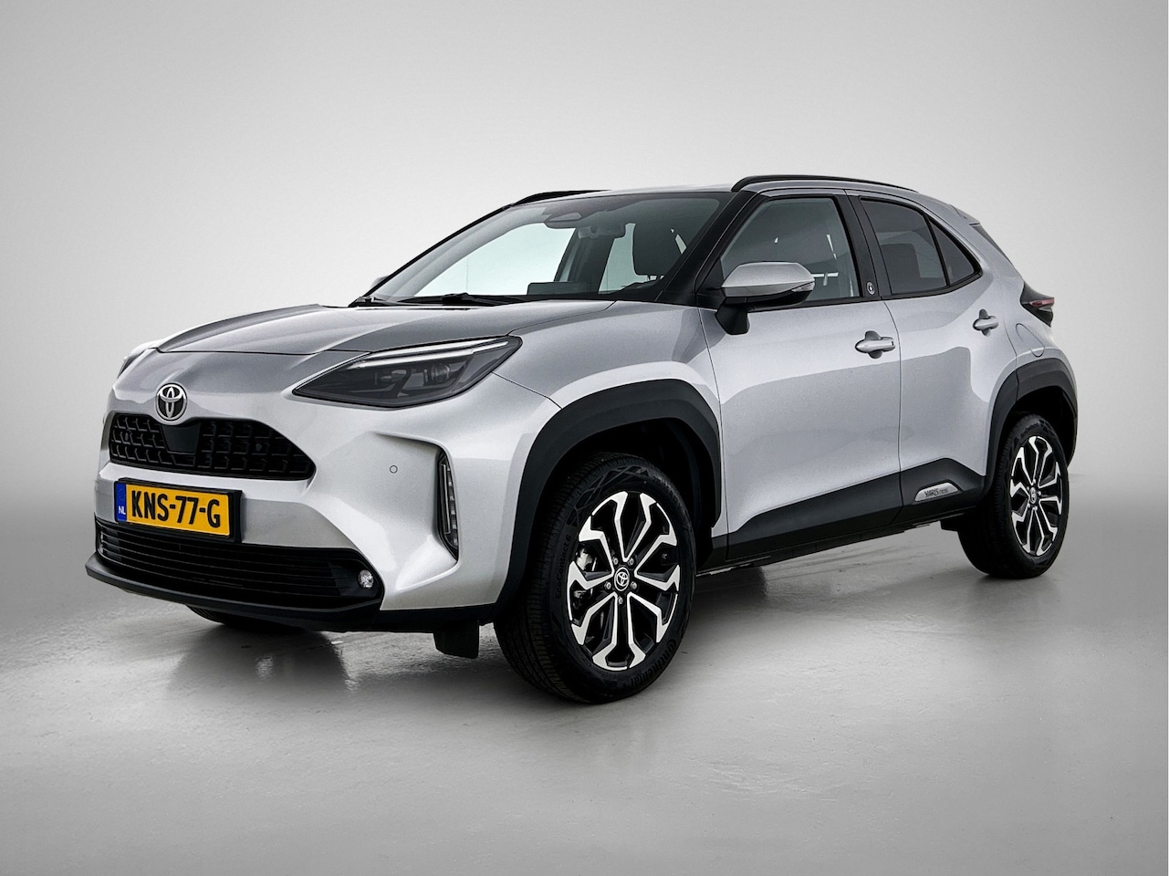 Toyota Yaris Cross - 1.5 Hybrid 130 Dynamic ACC | Clima | PDC v+a | Stoelverwarming | 17" LMV - AutoWereld.nl