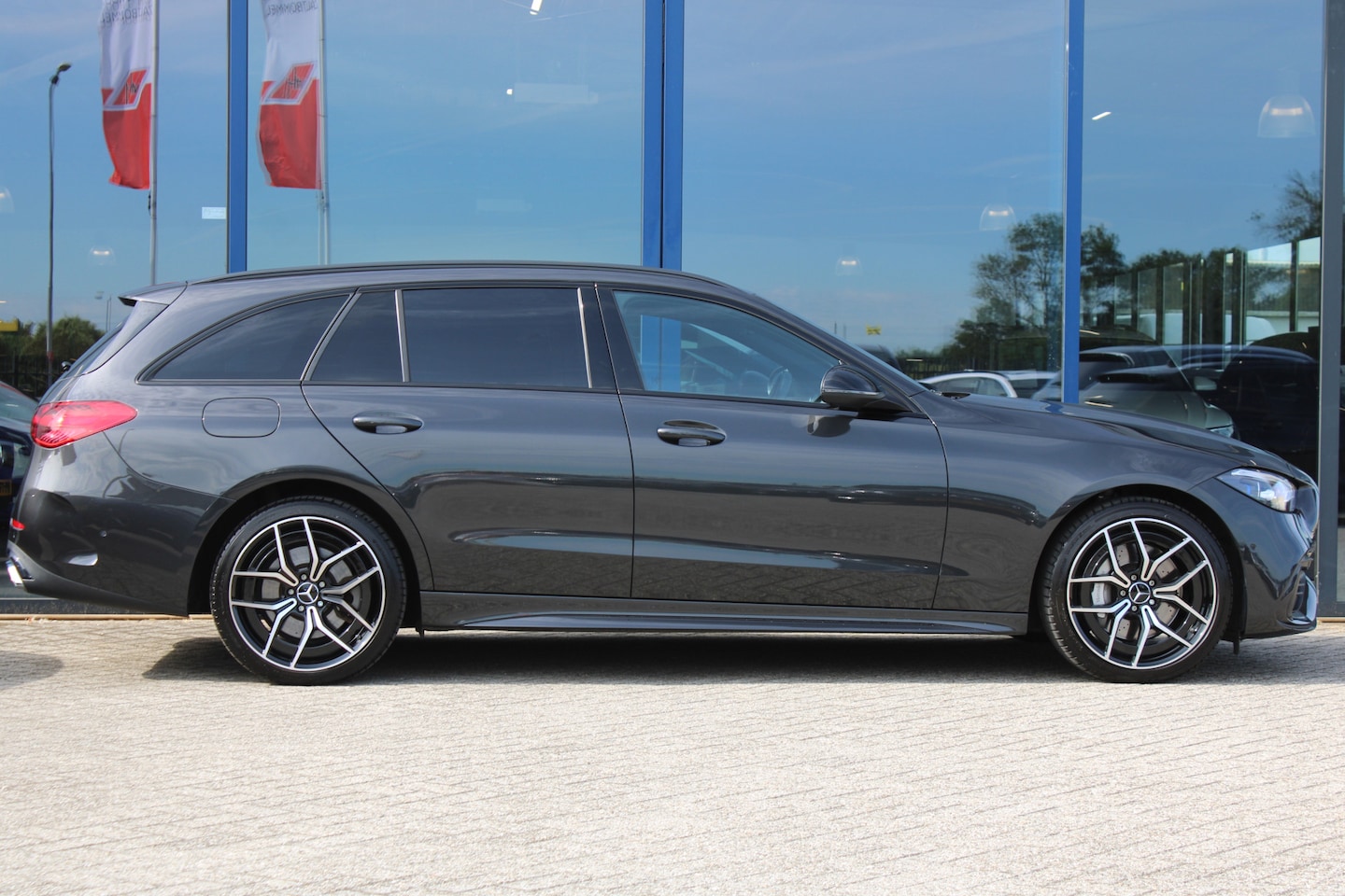 Mercedes-Benz C-klasse Estate - 300e AMG Line NIGHT PAKKET DISTRONIC SFEER CARPLAY CAMERA MULTIBEAM 19'' - AutoWereld.nl
