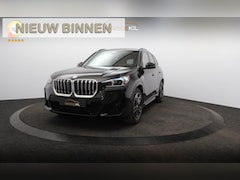 BMW X1 - xDrive25e M-Sport Dealeronderh. / Shadowline / Panoramadak / Trekhaak / Keyless Entry / St