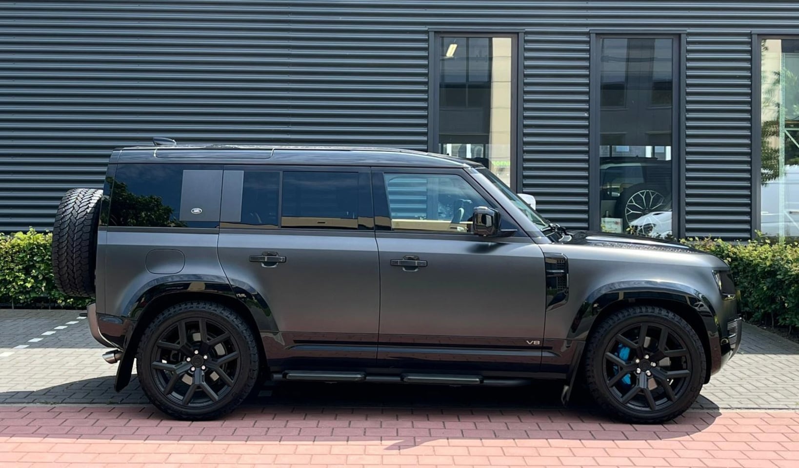 Land Rover Defender 110 - 110 P525 V8 Carpathian Edition | URBAN | - AutoWereld.nl