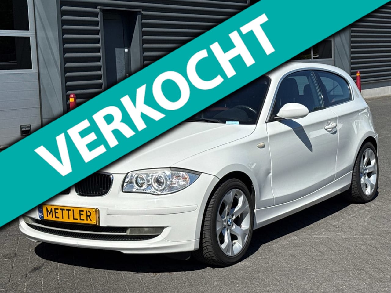 BMW 1-serie - 118i Business Line 118i Business Line, Apple carplay, Panoramadak, Cruise control - AutoWereld.nl