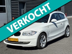 BMW 1-serie - 118i Business Line, Apple carplay, Panoramadak, Cruise control