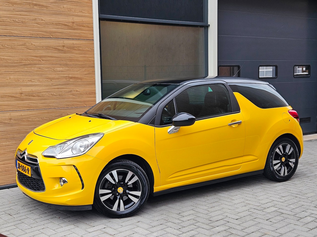 Citroën DS3 - 1.6 So Chic Airco Cruise PDC 16" - AutoWereld.nl