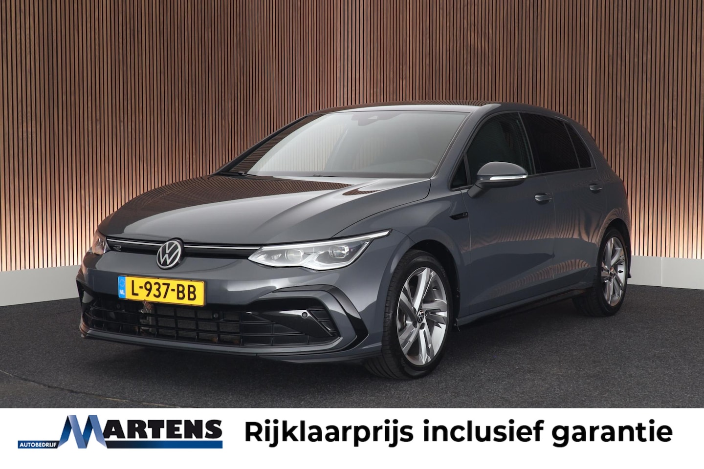 Volkswagen Golf - 1.5 eTSI 150pk DSG R-Line Matrix LED Keyless Camera Stoelverwarming Virtual Cockpit Naviga - AutoWereld.nl