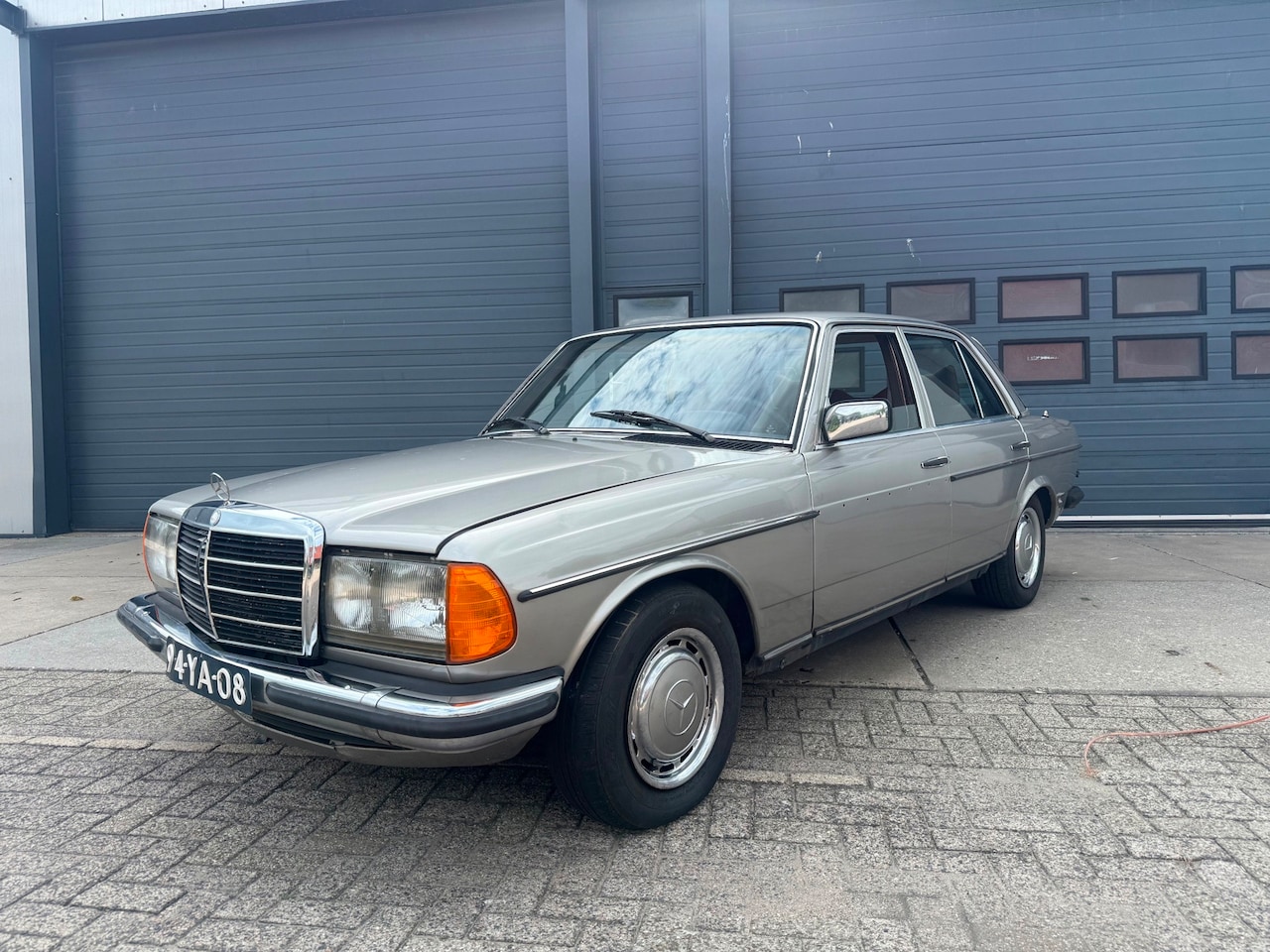 Mercedes-Benz 200-280 (W123) - 280 E 280E - AutoWereld.nl