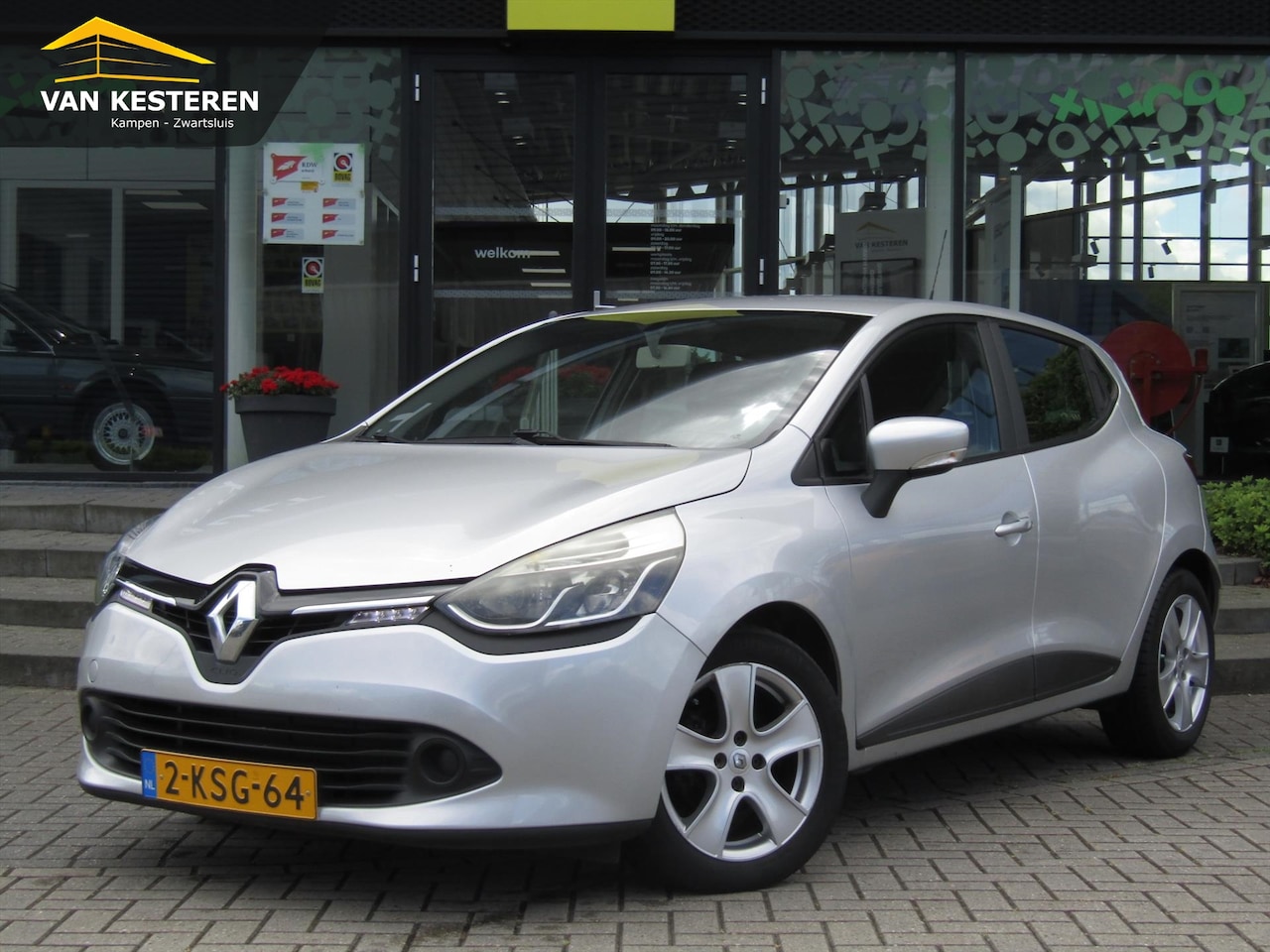 Renault Clio - TCe 90pk Expression / Navigatie / Cruise-Control / Compleet dealer O.H. - AutoWereld.nl