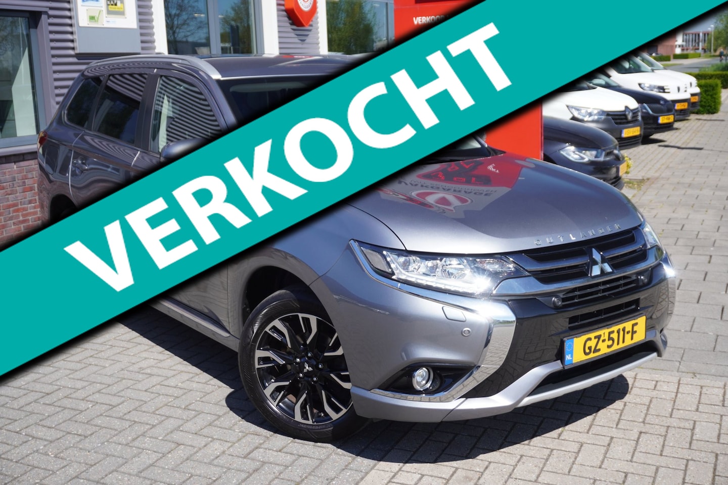 Mitsubishi Outlander - 2.0 PHEV / 360 Camera / Leder / Stuur en stoelverwarming - AutoWereld.nl