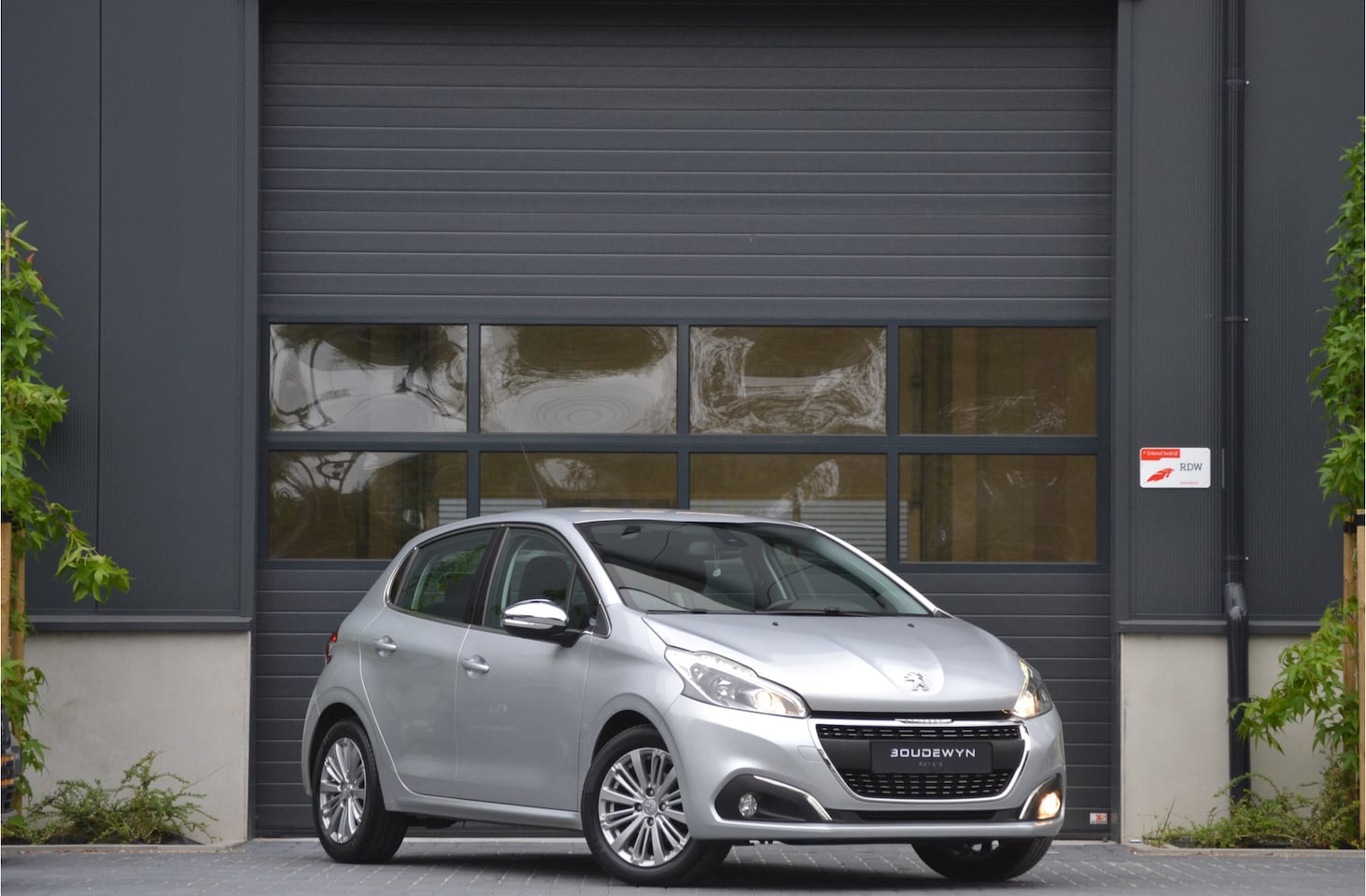 Peugeot 208 - 1.2 PureTech Allure 1.2 PureTech Allure - AutoWereld.nl
