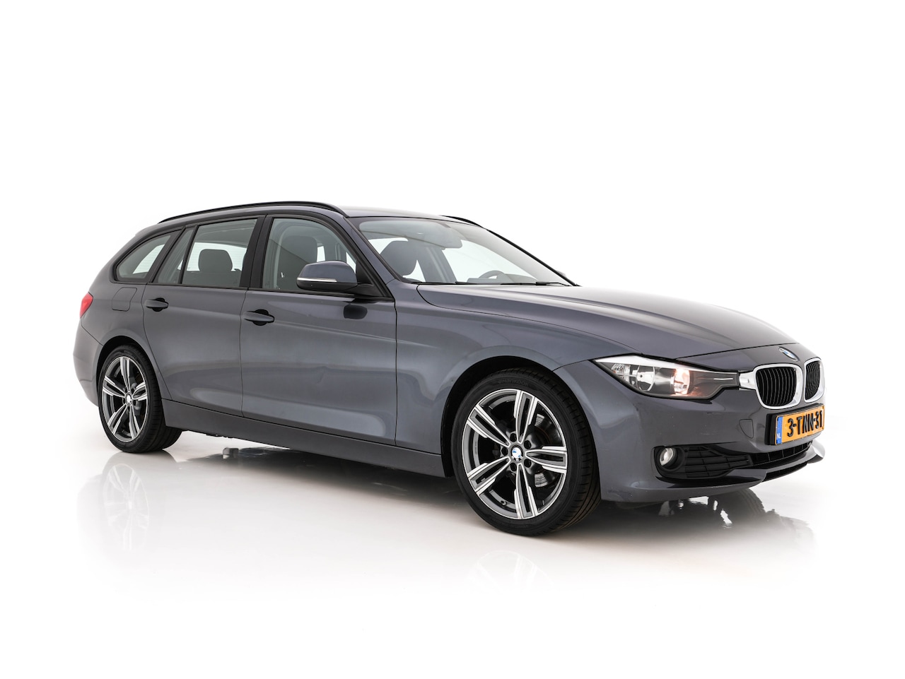 BMW 3-serie Touring - 316i Business Aut. *NAVI-FULLMAP | SPORTSEATS | AIRCO | CRUISE | 18''ALU* - AutoWereld.nl