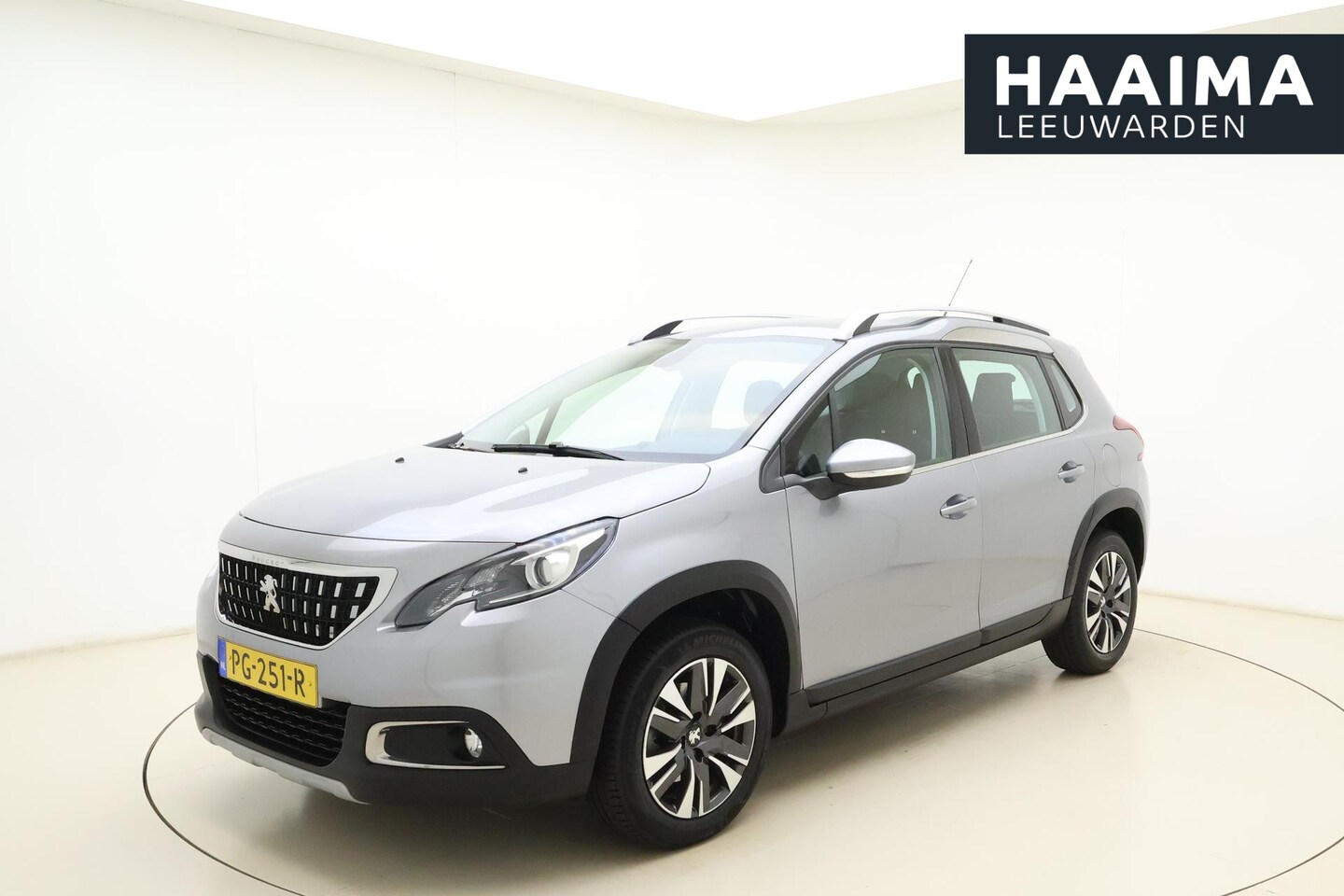 Peugeot 2008 - 1.2 PureTech Allure Nette Auto! l Apple Carplay & Android Auto l Climate Control l Cruise - AutoWereld.nl