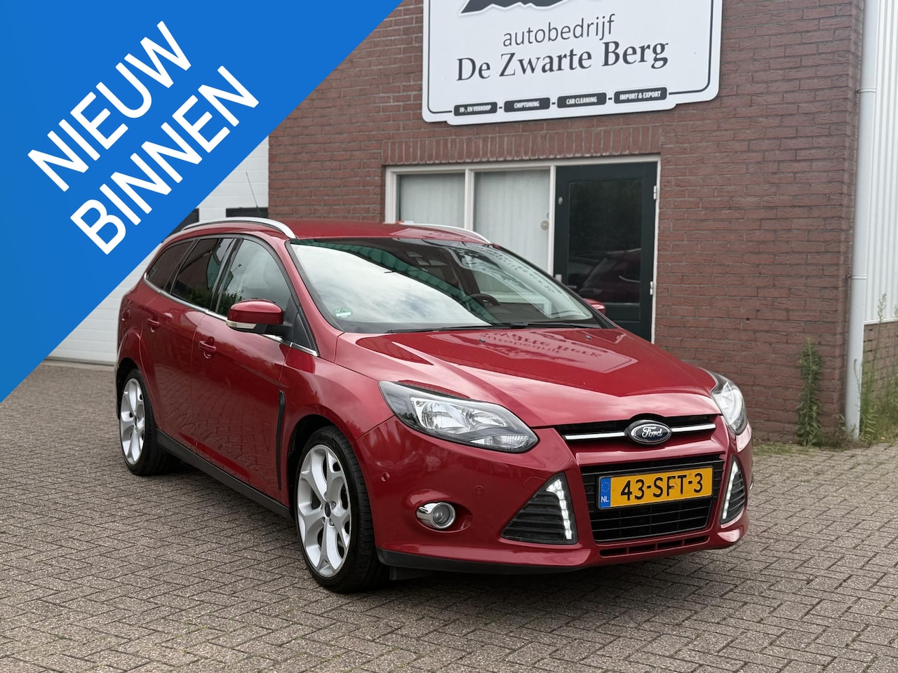 Ford Focus Wagon - 1.6 EcoBoost Titanium 1.6 EcoBoost Titanium - AutoWereld.nl