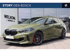 BMW 1-serie - M135i xDrive Automaat / Panoramadak / Comfort Access / Achteruitrijcamera / Adaptieve LED