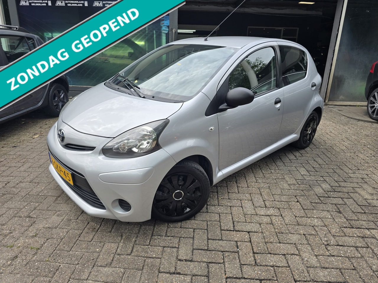 Toyota Aygo - 1.0 VVT-i Now | 12MND GARANTIE | AIRCO | ELEC PAKKET | NIEUWE APK | - AutoWereld.nl