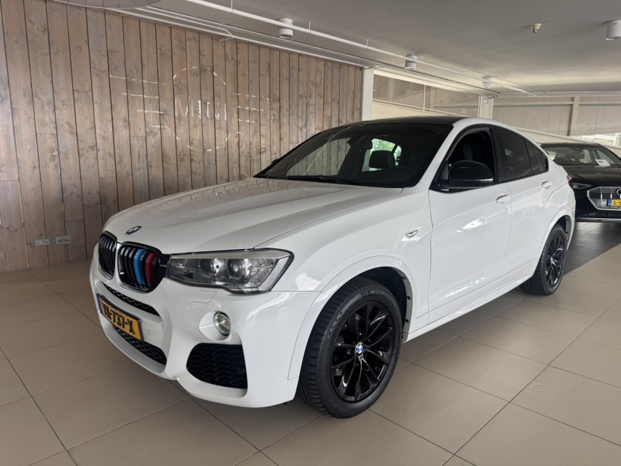 BMW X4 - xDrive28i High Exec. - AutoWereld.nl
