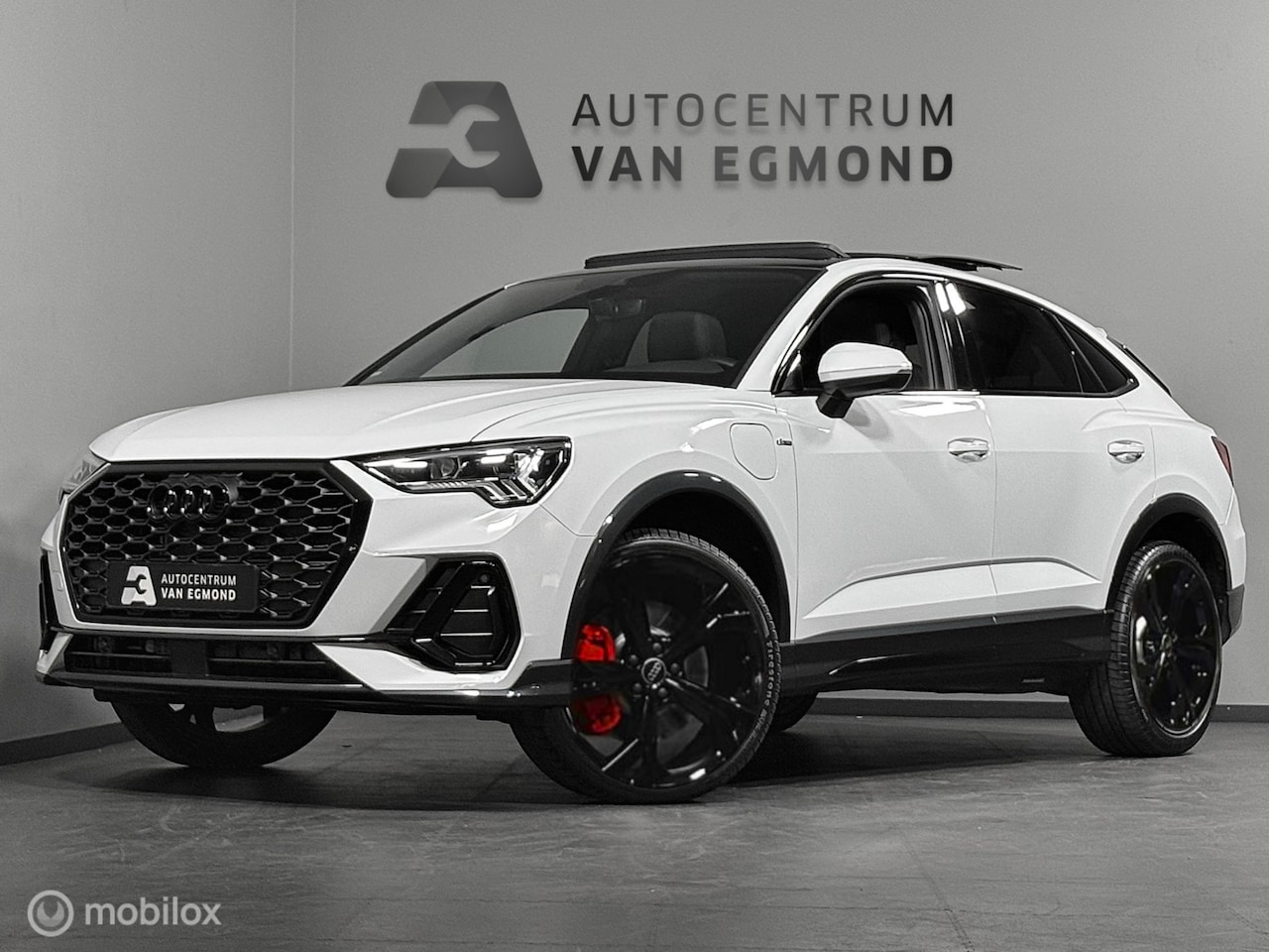 Audi Q3 Sportback - 45 TFSIe 2X S-LINE SOH 91.4%| PANO| TREKH. - AutoWereld.nl