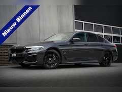 BMW 5-serie - 540i 334 pk High Executive M-Sportpakket / Led-Koplamp/ Adap.Cruise/ Sport-Stoelen/ Nappa
