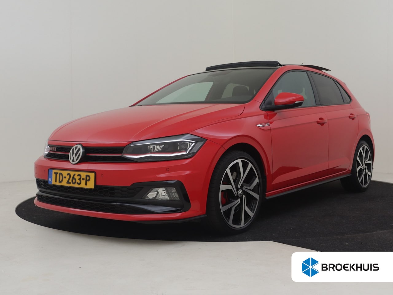 Volkswagen Polo - 2.0 TSI GTI 200Pk DSG/AUTO | 1e Eigenaar | Glazen pano-dak | Navigatie | App connect | DAB - AutoWereld.nl