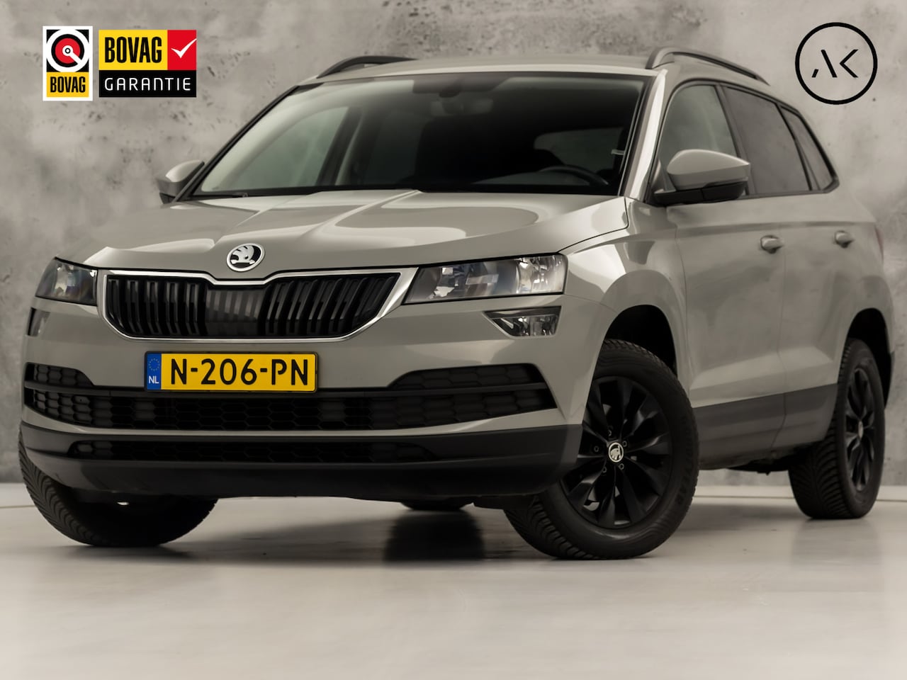 Skoda Karoq - 1.5 TSI ACT Sport 150Pk Automaat (APPLE CARPLAY, GROOT NAVI, CLIMATE, KEYLESS, GETINT GLAS - AutoWereld.nl