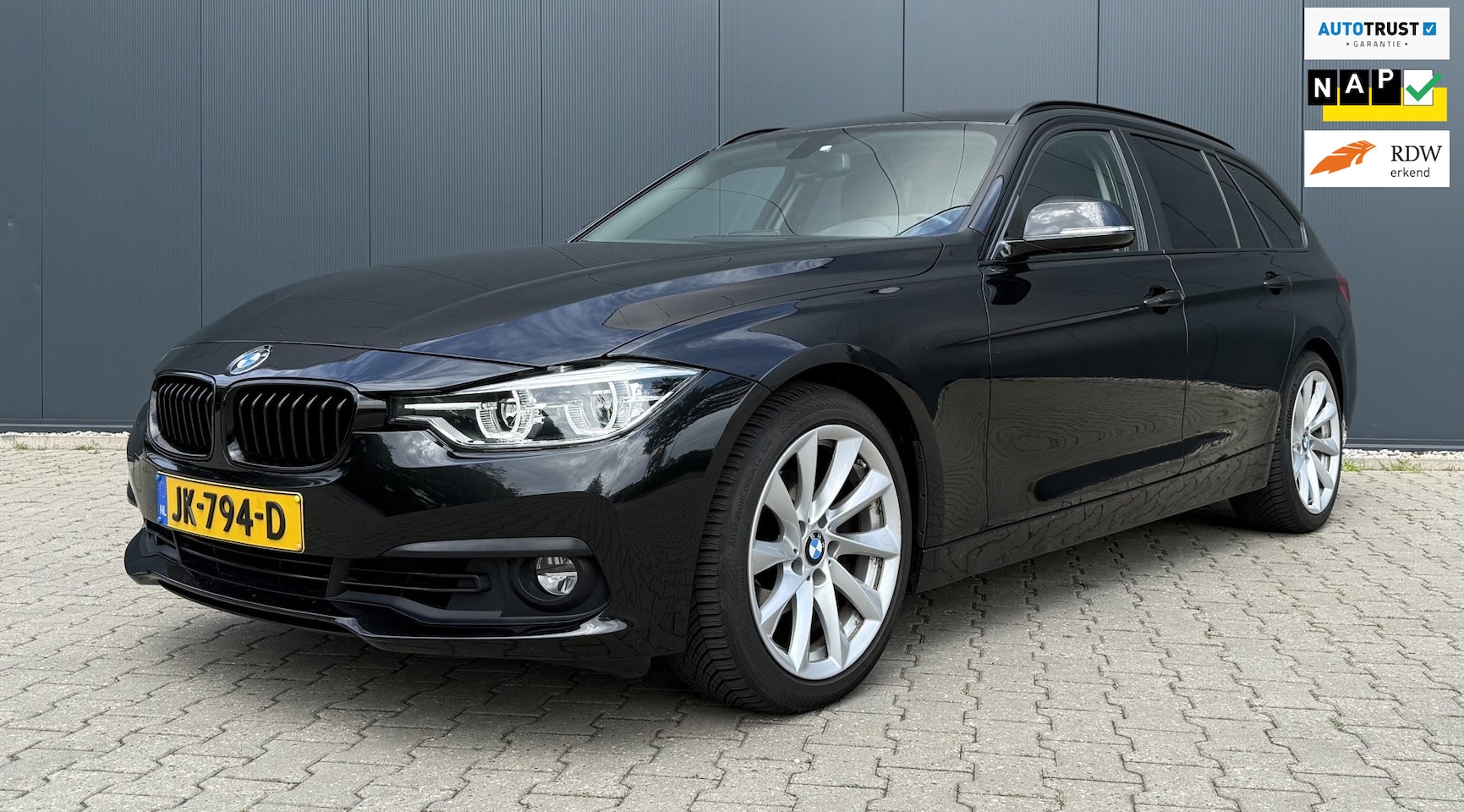 BMW 3-serie Touring - 320i Centennial Executive Airco cruise trekhaak Nap - AutoWereld.nl