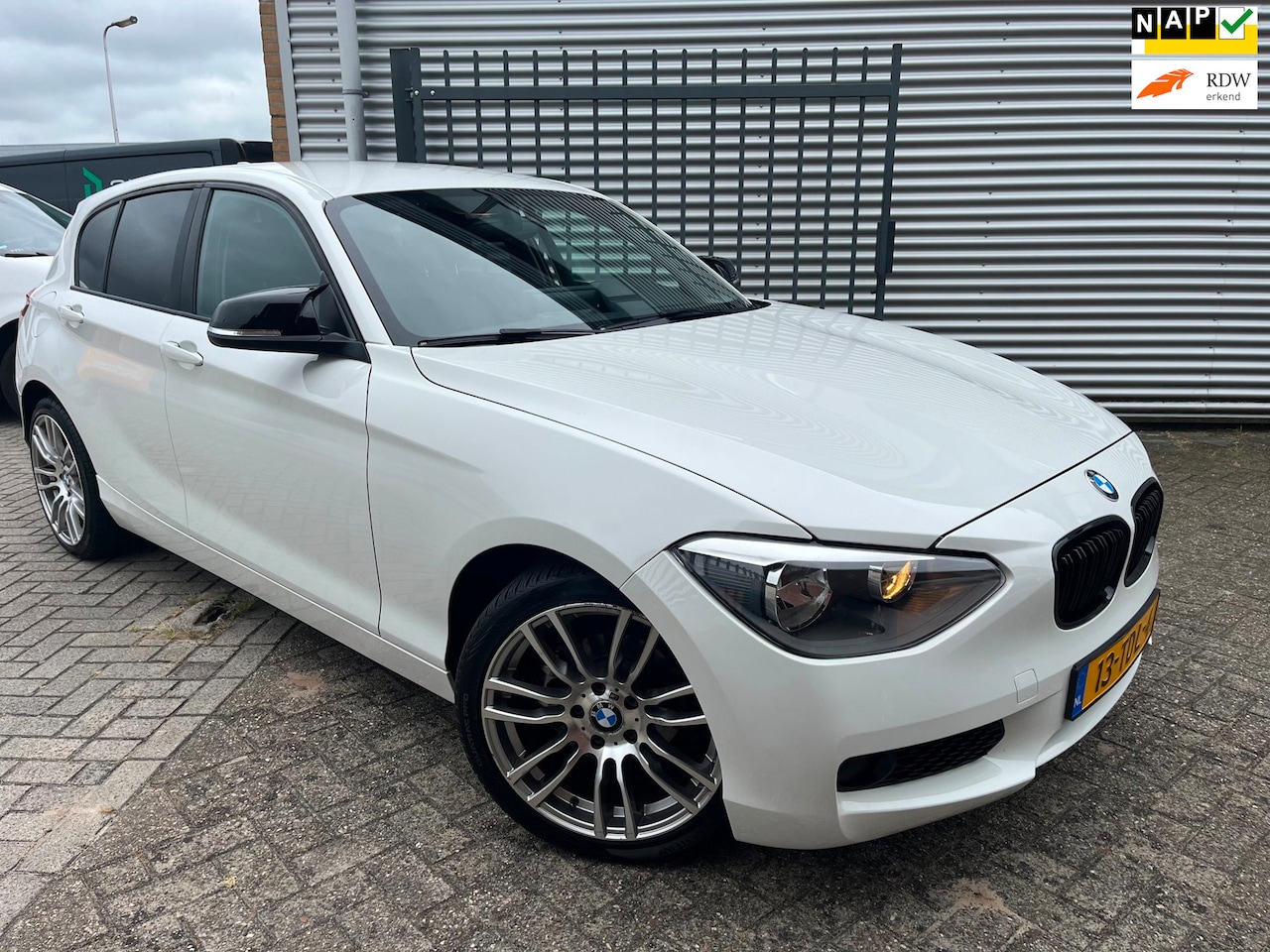 BMW 1-serie - 116i|Multimedia|Camera|Airco| - AutoWereld.nl