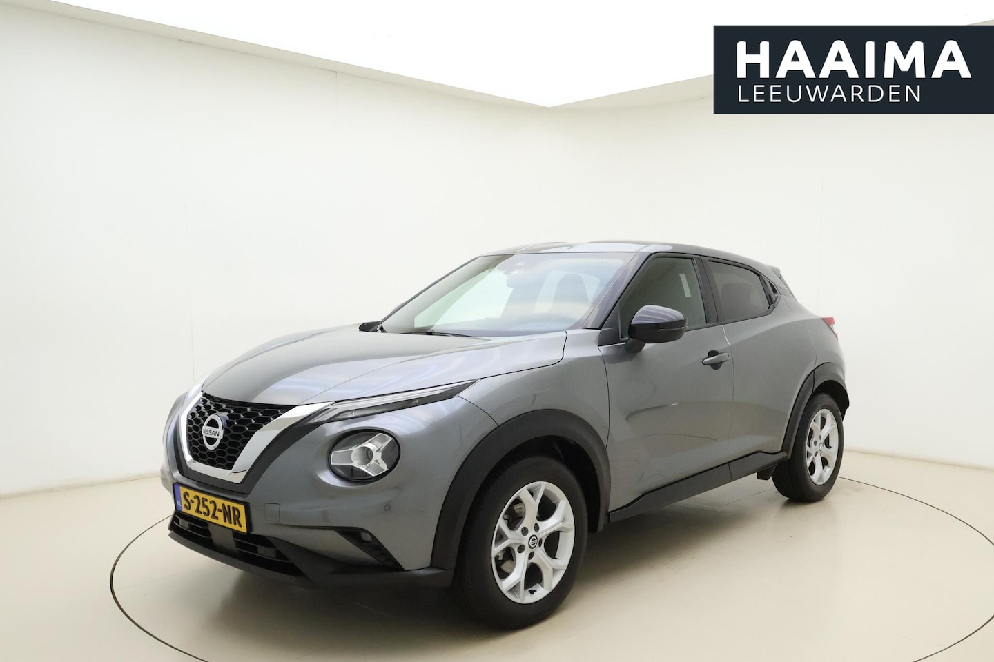Nissan Juke - 1.0 DIG-T Tekna | Adaptieve cruise control | Parkeersensoren | Achteruitrijcamera | Naviga - AutoWereld.nl