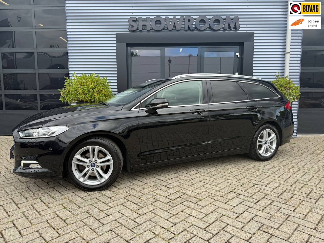 Ford Mondeo Wagon - 1.5 Titanium Automaat|Cruise|Stoelverwarming|Navi|Apple Carplay - AutoWereld.nl