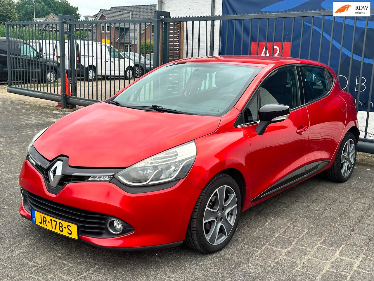 Renault Clio - 0.9 TCe Dynamique / AIRCO / NAVIGATIE / CRUISE CONTROL / LM VELGEN - AutoWereld.nl