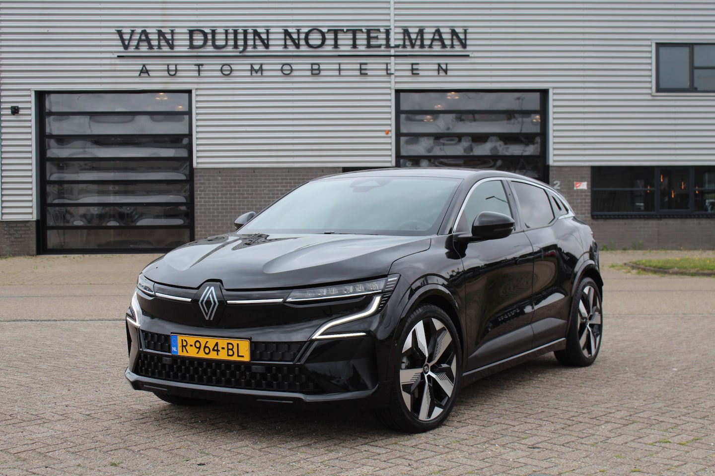 Renault Mégane E-Tech - EV60 Optimum Charge Iconic / Carplay / Camera / N.A.P. - AutoWereld.nl
