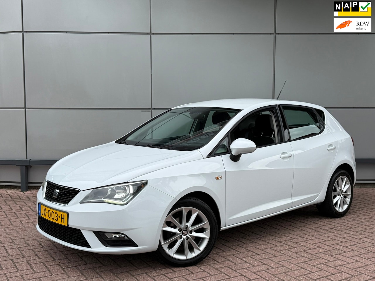 SEAT Ibiza - 1.0 EcoTSI Style Connect Navigatie - AutoWereld.nl