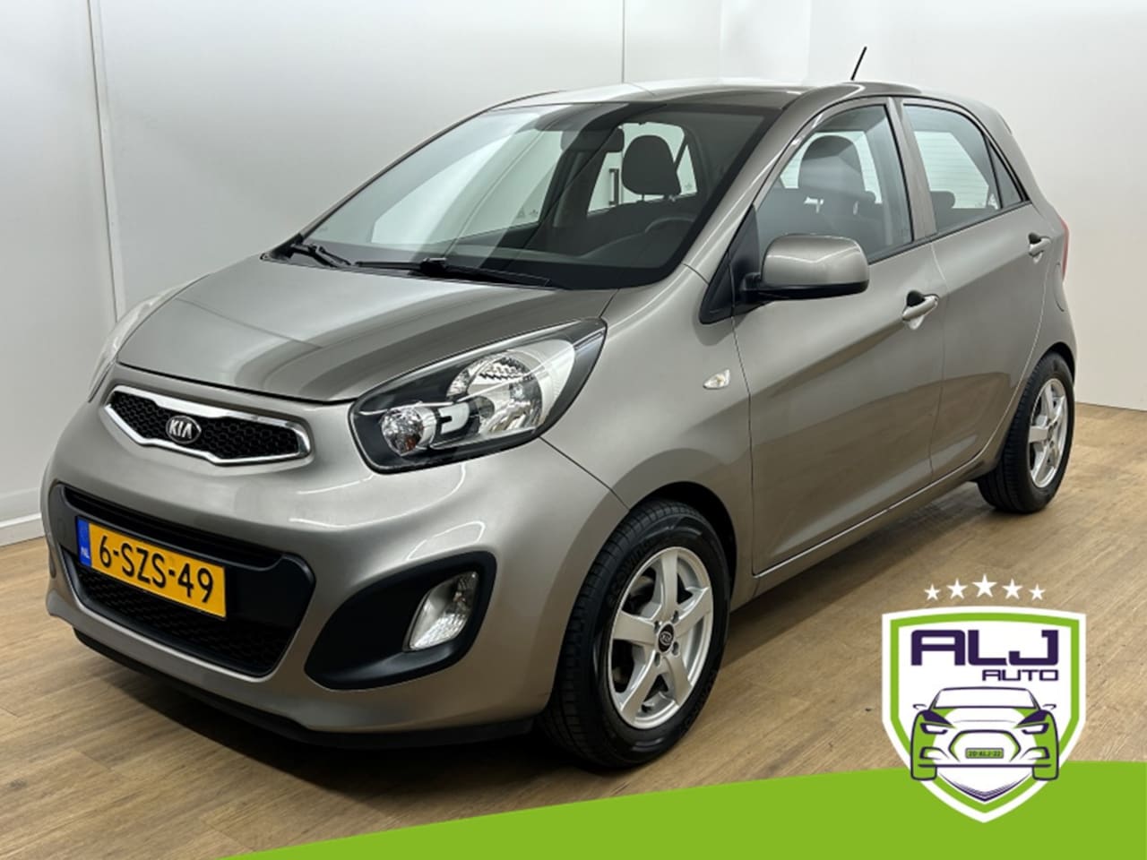 Kia Picanto - Occasion 1.2 CVVT Comfort Pack | Grijs | Tweedehands Kia Picanto | Automaat | Airco | Usb - AutoWereld.nl