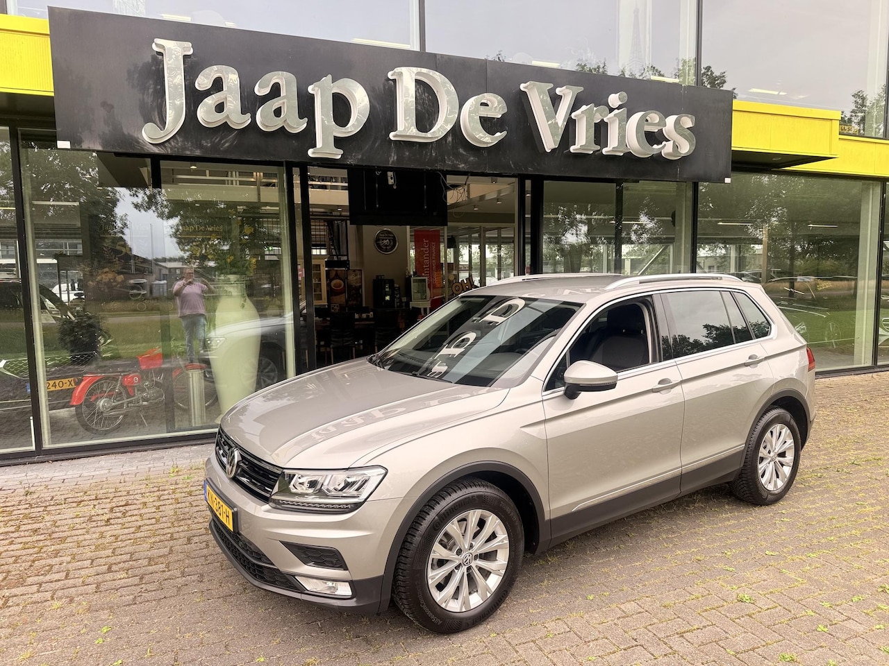 Volkswagen Tiguan - 1.4 TSI Connected Series 1.4 TSI Connected Series - AutoWereld.nl