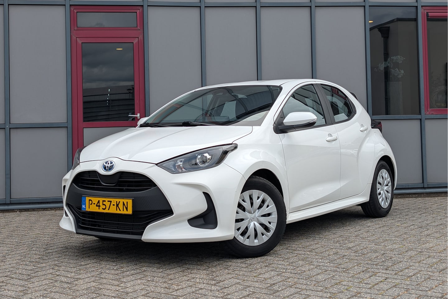 Toyota Yaris - 1.5 Hybrid Active Trekhaak Apple Carplay / Android Auto - AutoWereld.nl