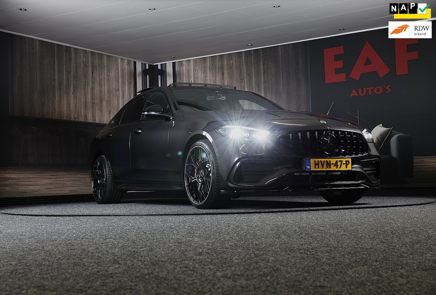 Mercedes-Benz C-klasse - 300 e AMG Line / Head Up / 360 Camera / Acc / Lane Assist / BURMESTER / Elek Stoelen / Mem - AutoWereld.nl