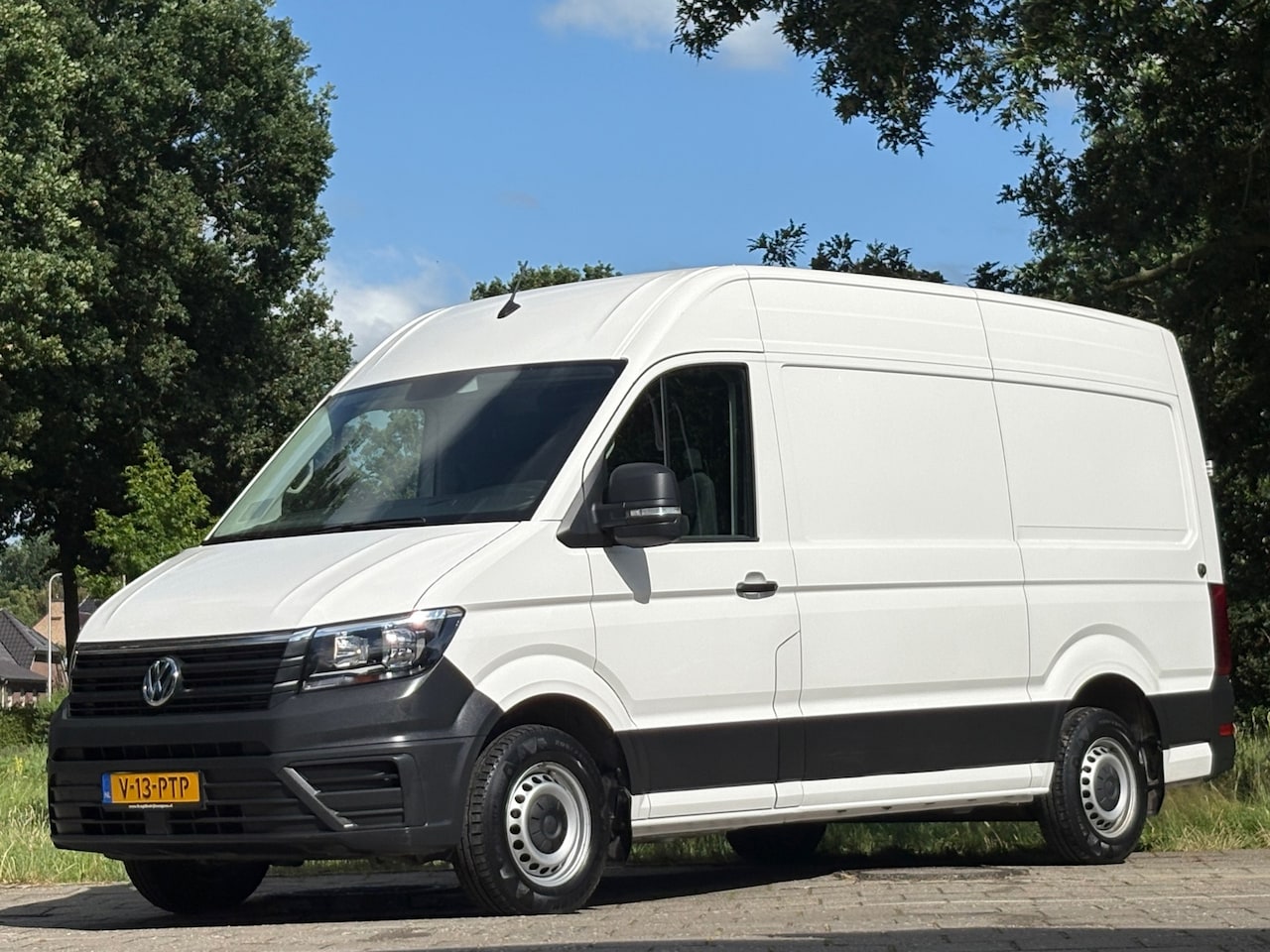Volkswagen Crafter - 30 2.0 TDI L3H2|140PK|airco|cruise|bluetooth|zes versnellingen|drie zitplaatsen|elektrisch - AutoWereld.nl