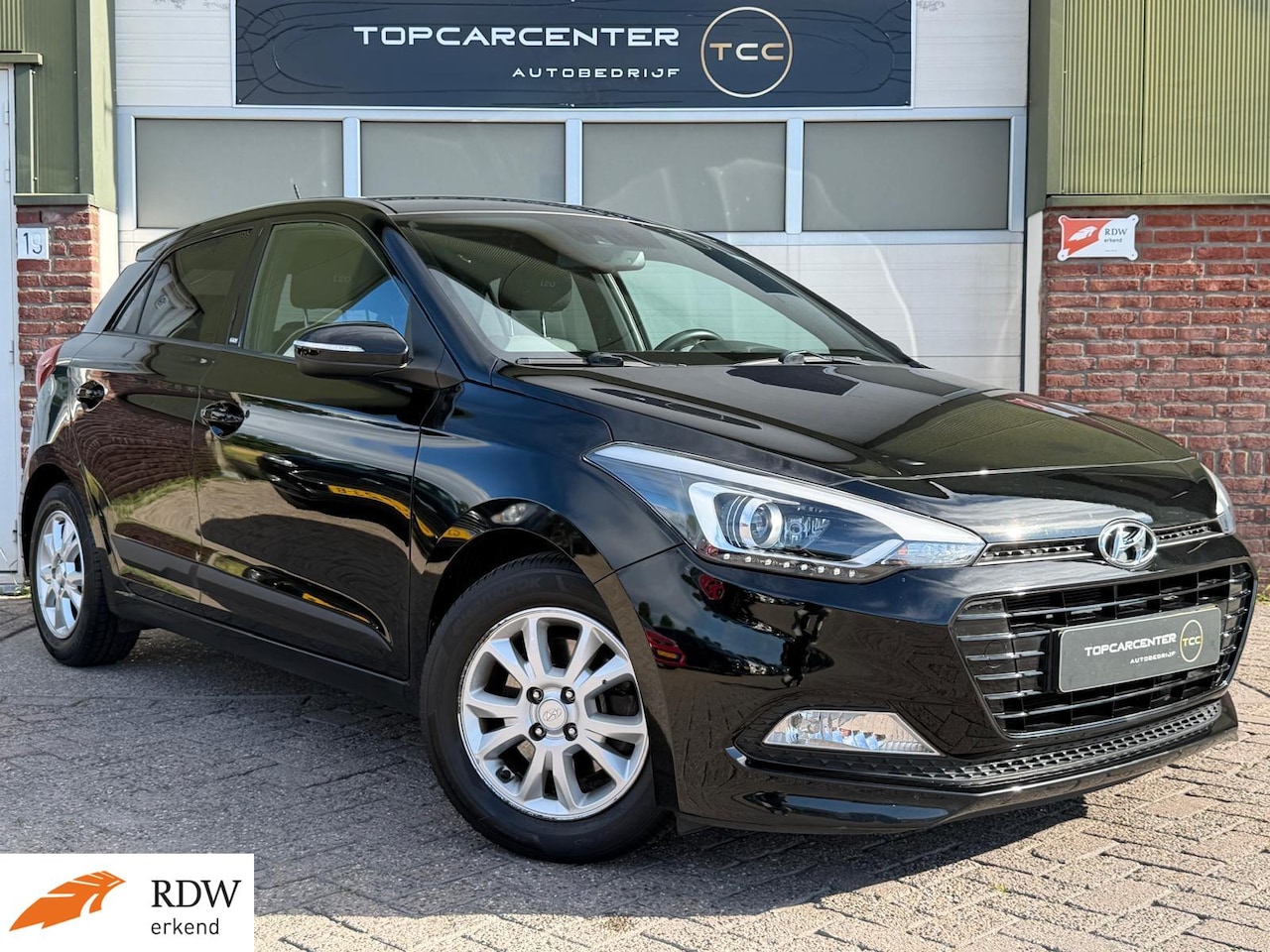 Hyundai i20 - 1.0 T-GDI Go!/AIRCO/PARKS/NAVI/CRUISE/APK/NAP - AutoWereld.nl