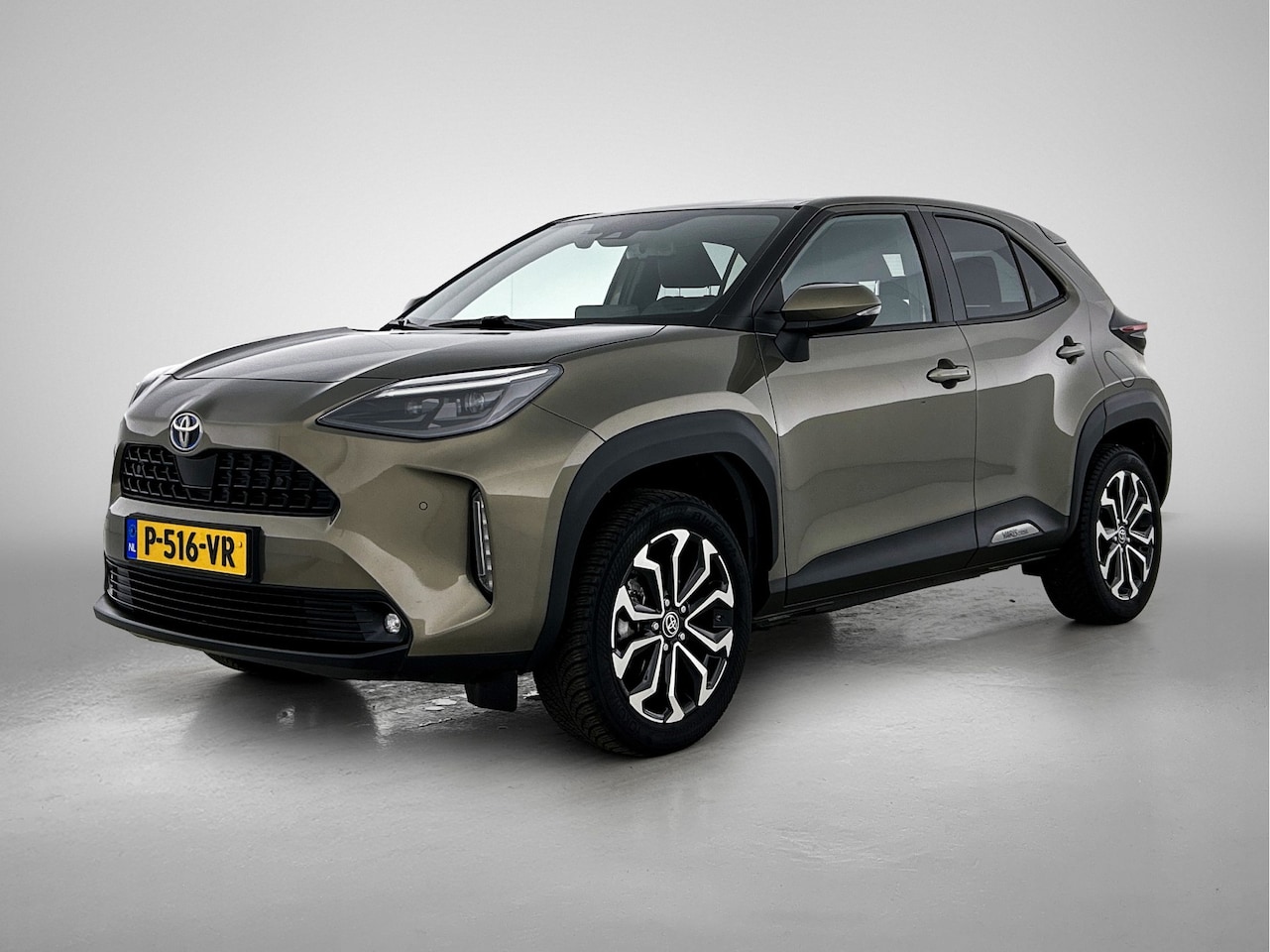 Toyota Yaris Cross - 1.5 Hybrid Dynamic | Trekhaak | Parkeersensoren | Navigatie - AutoWereld.nl