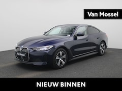 BMW i4 - eDrive40 | Automaat | Apple Carplay | Camera | Parkeersensoren | Harman/Kardon |