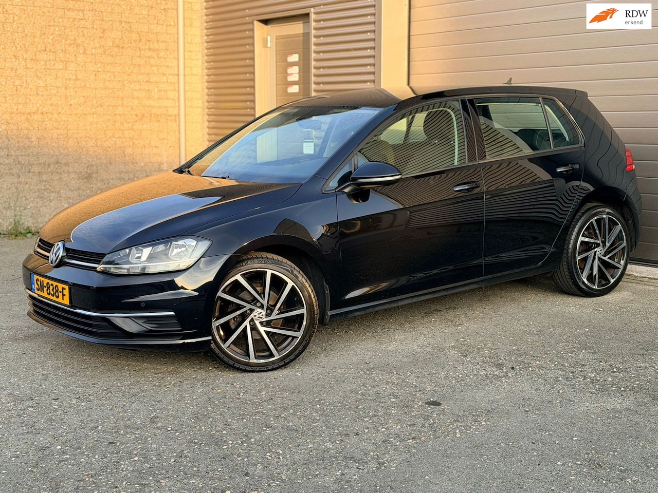Volkswagen Golf - 1.0 TSI DSG|CARPLAY - AutoWereld.nl