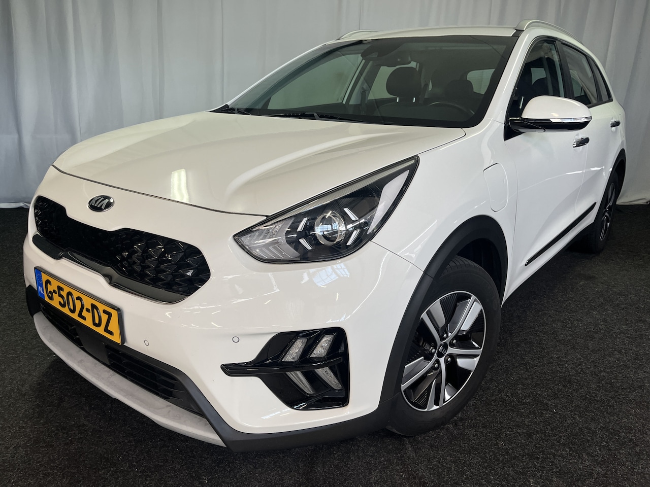 Kia Niro - 1.6 GDi PHEV PLUG-IN DynamicLine 1E EIGN/ECC/CAMERA/APPLE/ADAPTIVE - AutoWereld.nl