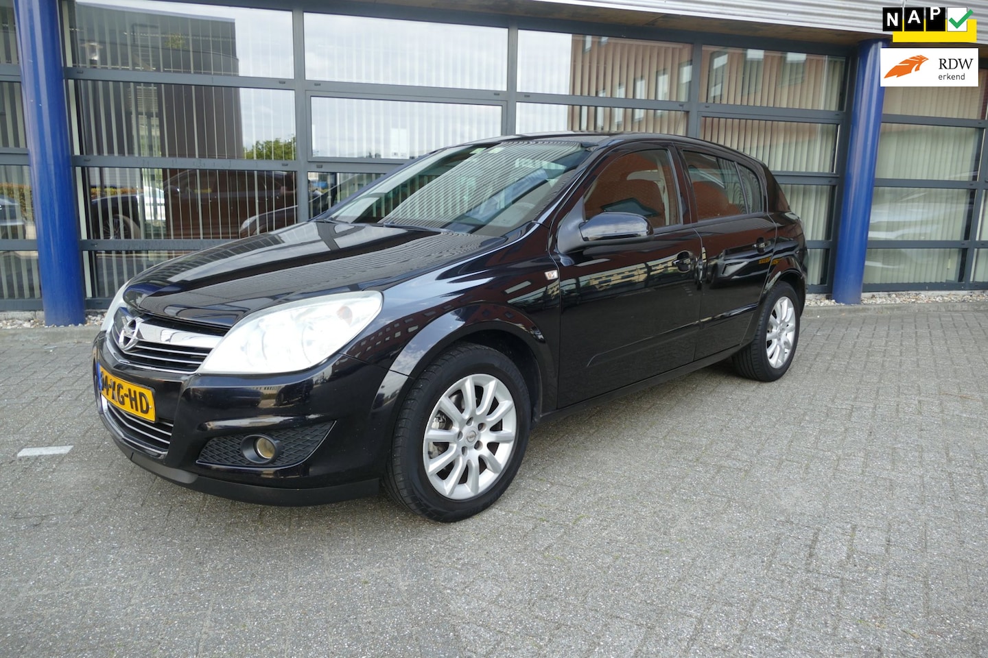 Opel Astra - 1.6 Temptation 5 deurs Apk 6-7-2027 Airco - AutoWereld.nl
