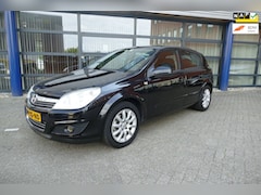 Opel Astra - 1.6 Temptation 5 deurs Apk 6-7-2027 Airco