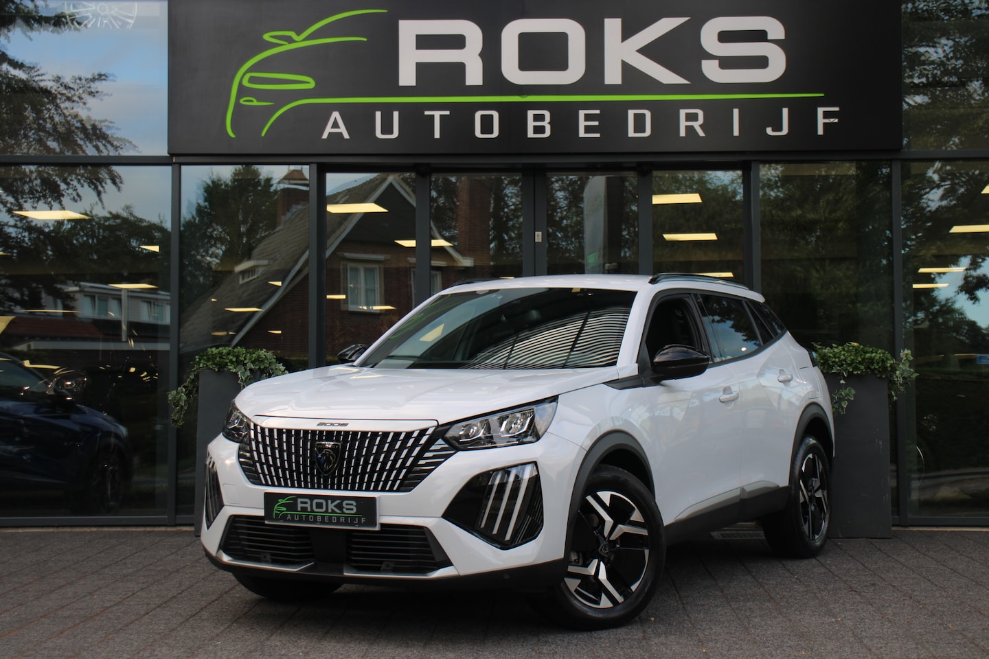 Peugeot 2008 - 1.2 PureTech 100 Allure 1.2 PureTech 100 Allure - AutoWereld.nl