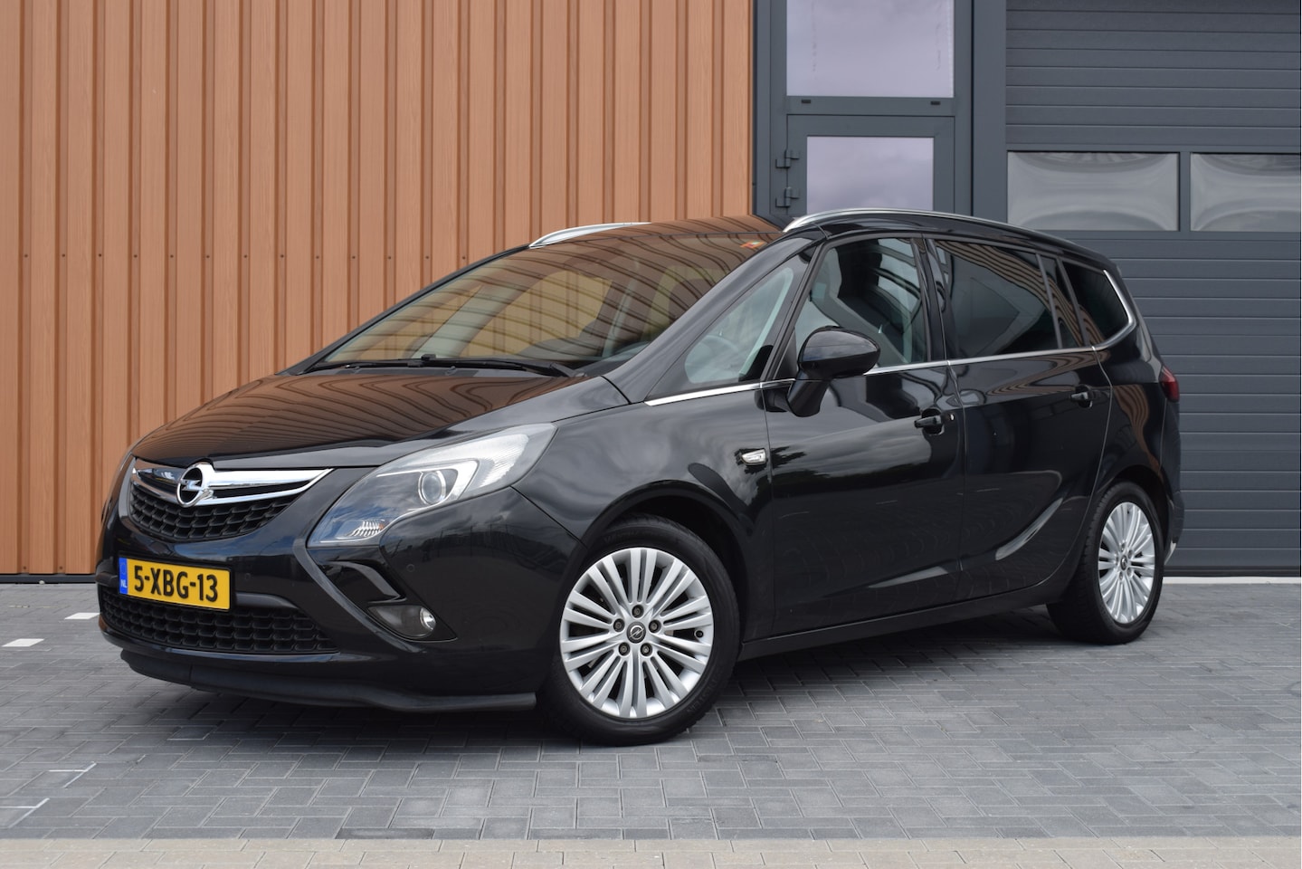 Opel Zafira Tourer - 1.4 Design Edition 7-persoons | Trekhaak | Camera - AutoWereld.nl
